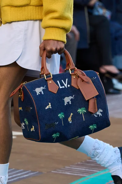 Look 117